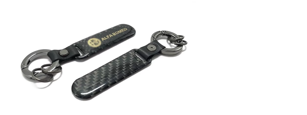 Real Carbon fiber car keychain decoration For Alfa Romeo Carbon Fiber-Gold