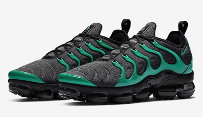 nike air max plus emerald