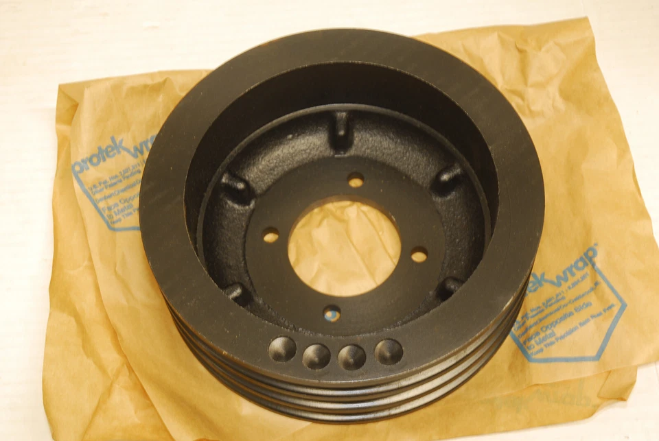 1976, 1977, 1978, 1979 Cadillac Nos Sevilla motor cigüeñal polea Foto 2 de 4