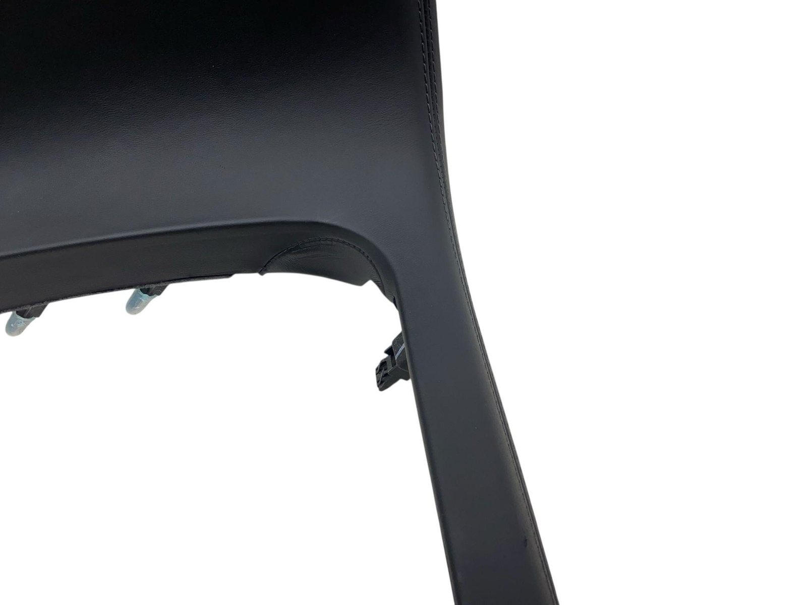 2016-2020 BENTLEY BENTAYGA FRONT RIGHT SIDE DASH LOWER TRIM COVER BEZEL *INDENT*