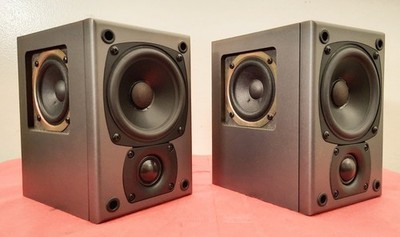 Ultra Cool M&K Miller & Kreisel K4 K-4 Tripole Monitor Style Surround Speakers