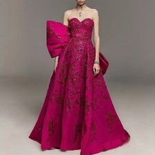 Customized Luxury Strapless Evening Dress Sequined Appliques A-Line Prom Gown