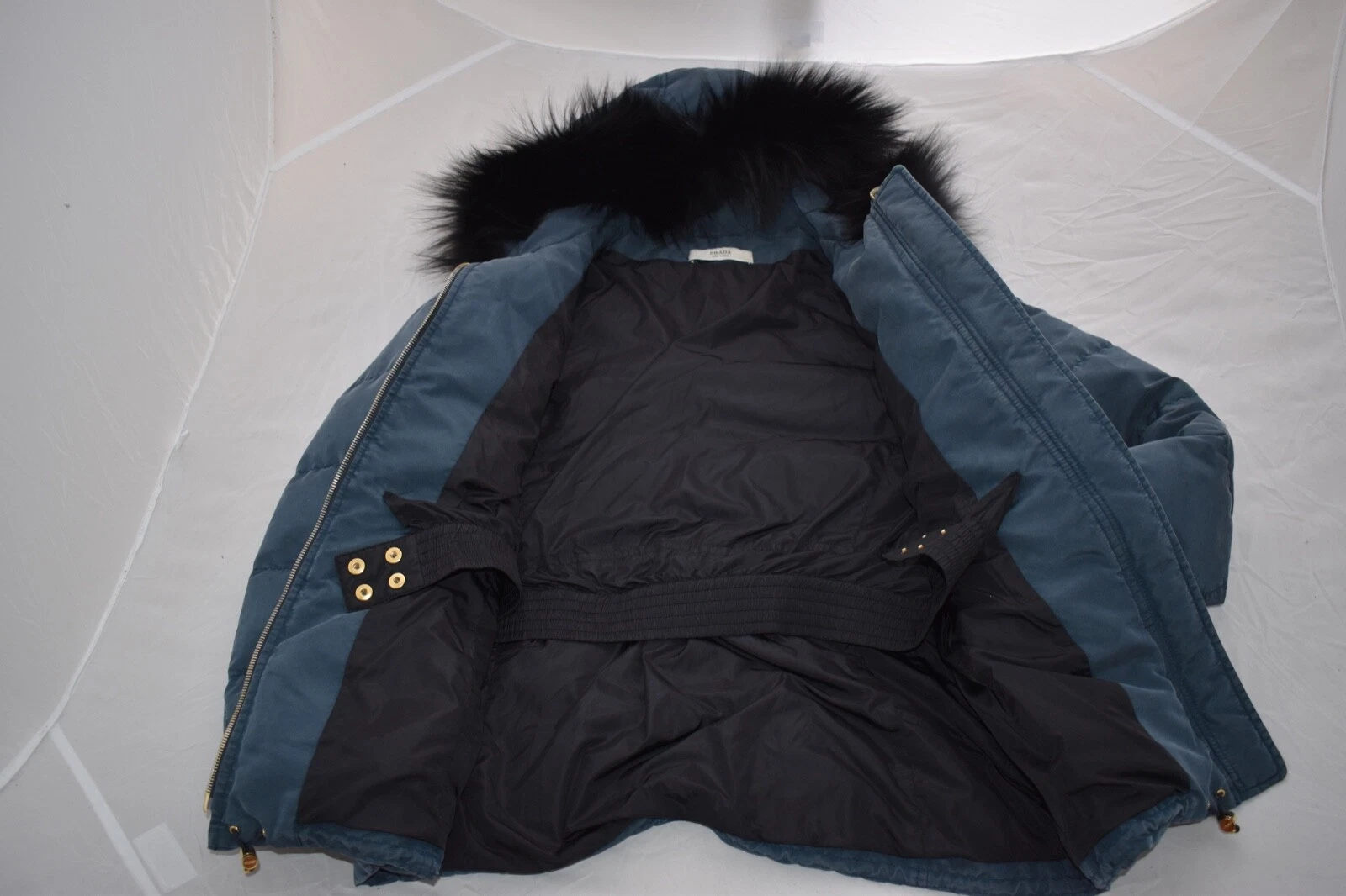 Giacca di seta Prada blu trapuntata cerniera nera pelliccia tinta donna IT42 UK10