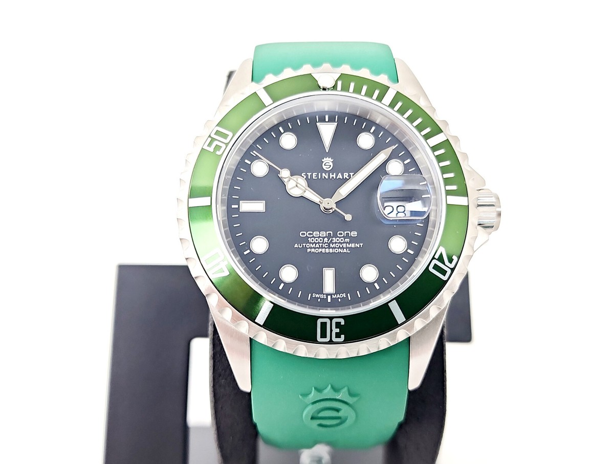 Steinhart OCEAN One 42mm Green Slicone Swiss Automatic Diver