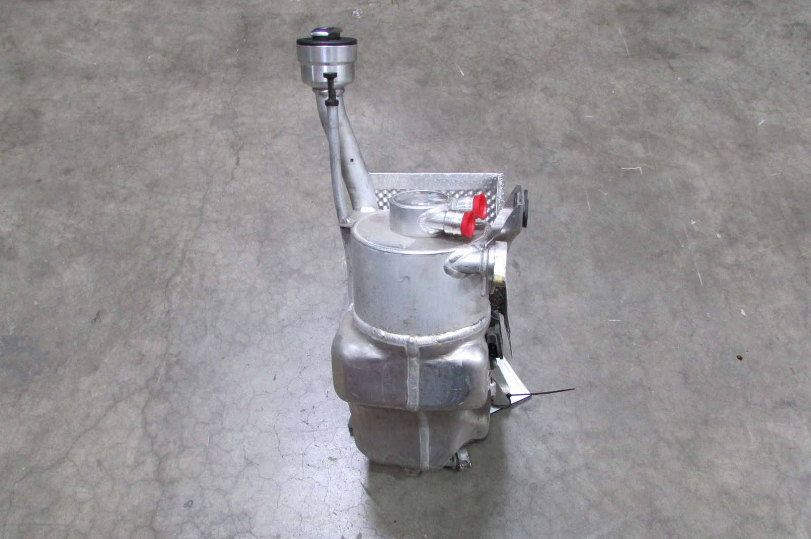 Lamborghini Gallardo LP550,560,570, Engine Oil Tank w/ Cap, Used, P/N 408115373