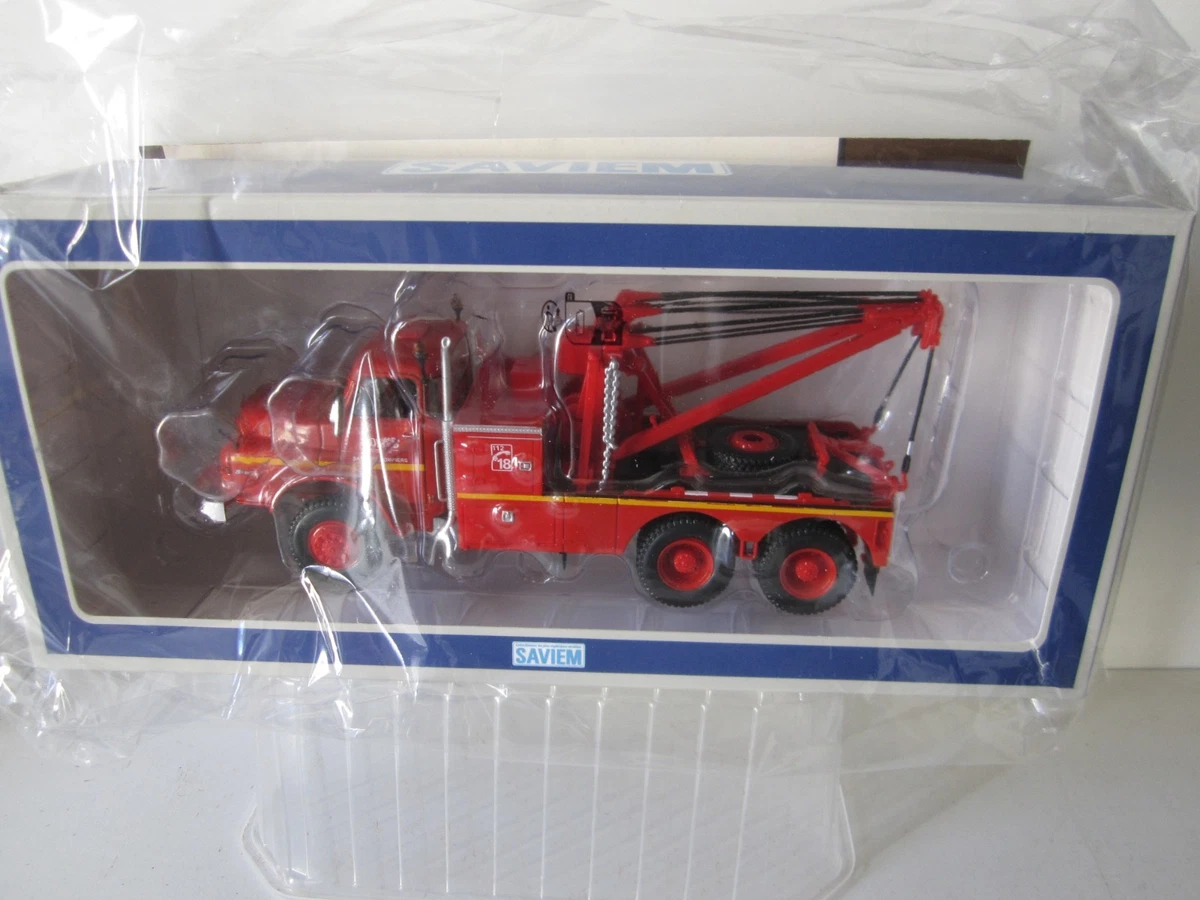 Camion FNM Fénemé D11000 1/43 IXO METAL - Tracteur Pour Remorque - Sans Boîte