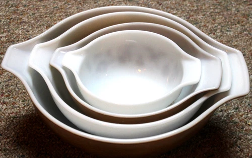 Pyrex bowl set white and brown Vintage