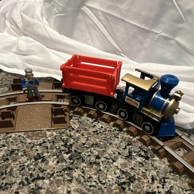 #ad Lincoln Logs Prairie Express No. 926 Prairie Express Train Set w Track amp; Figure $21.99