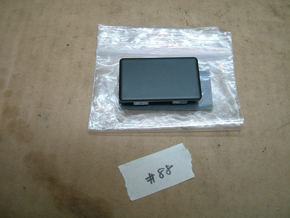 New 89-94 Nissan 240sx S13 center console power mirror switch delete cover plug Foto 2 de 3