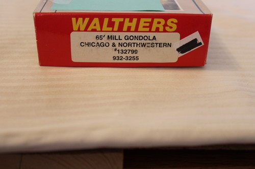 Góndola Mill Walthers escala HO, 65', C&NW, negra, #132799 932-3255 construida | Condition: Used