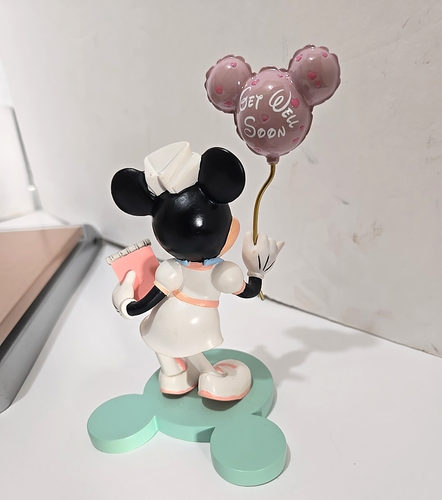 4 Disney Minnie Mouse Krankenschwester Sammlung niedrige Besetzung Zahlen EUC - Bild 12 von 17