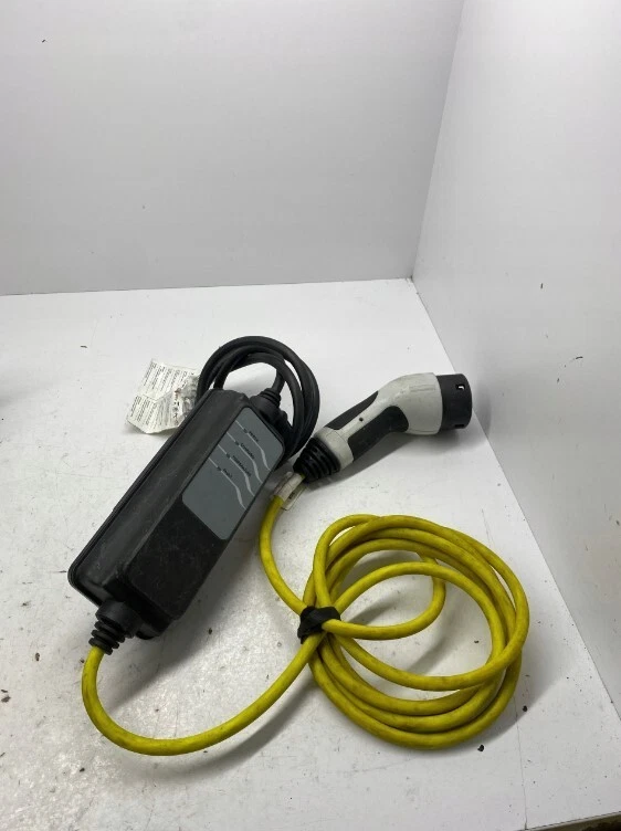 BMW F15 F30 F45 F60 G05 G11 G30 Standard Charging Cable 