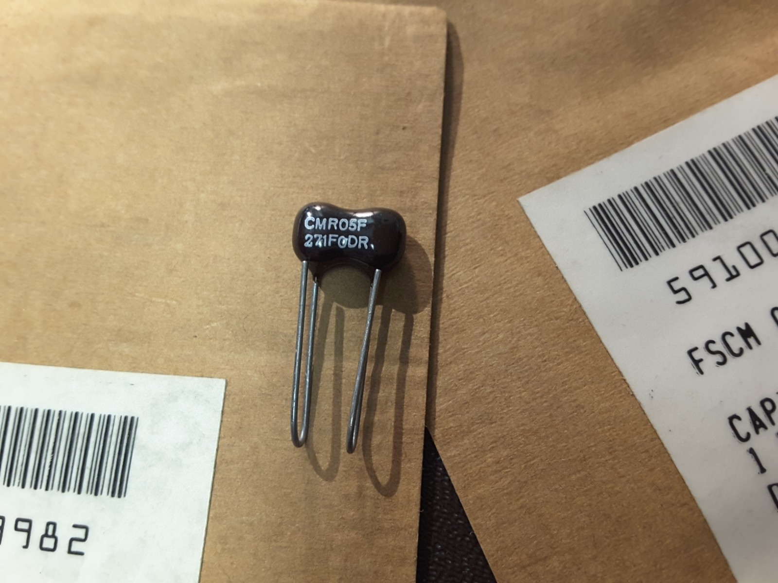 CD15FD271JO3F CORNELL DUBILIER, Condensatore in mica, ricoperto per immersione standard, 270 pF | Farnell® alia