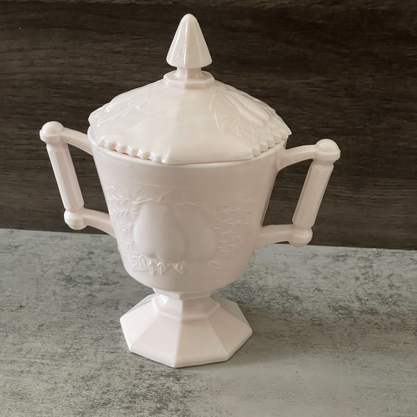 Vintage Jeannette Baltimore Pear Shell Pink Milk Glass Creamer Covered Sugar Set