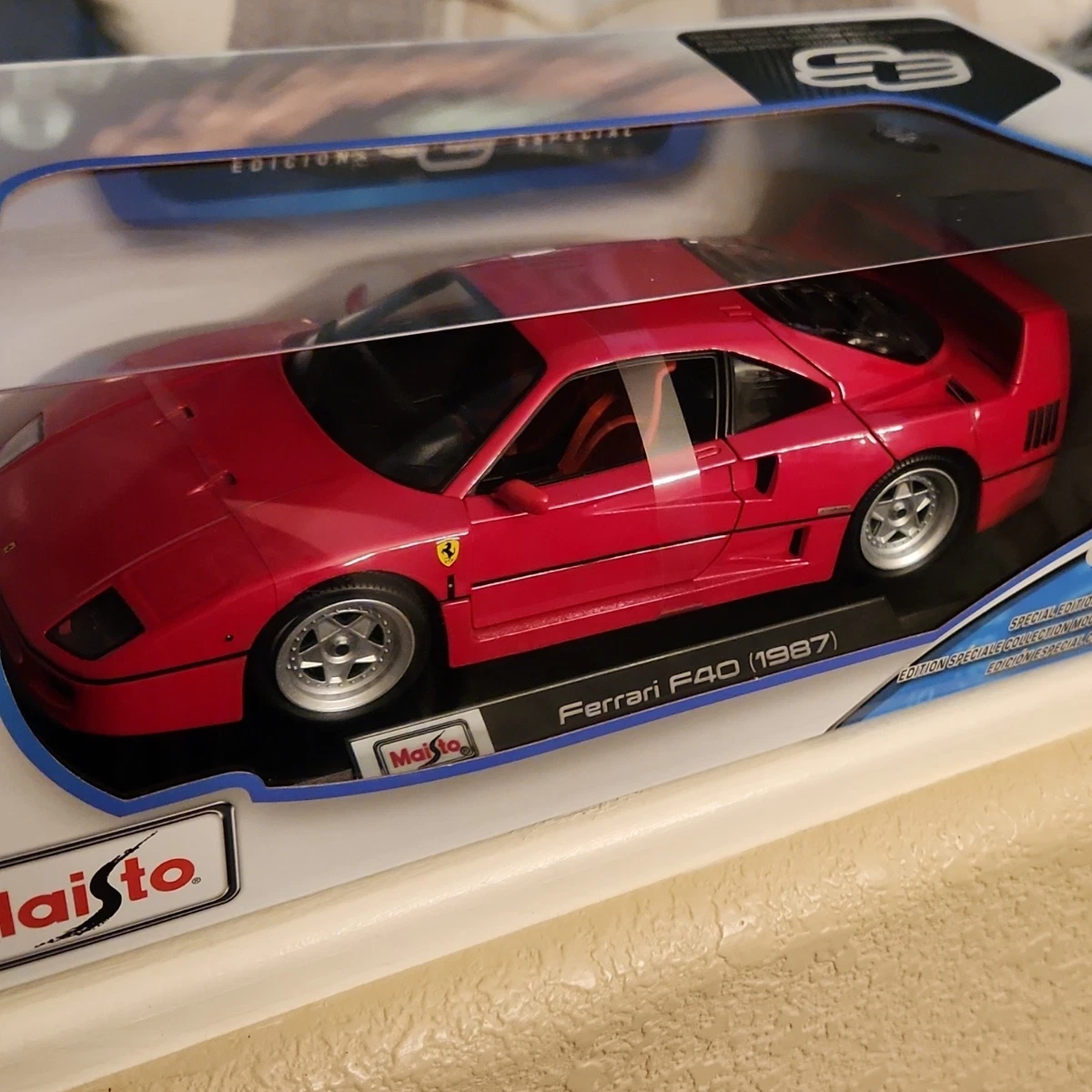 Ferrari F40 Maisto 1:18 Scale Diecast Supercar Special Edition RED, NEW 1987
