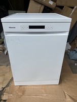 Hisense HS622E90WUK Dishwasher - White - Ex Display