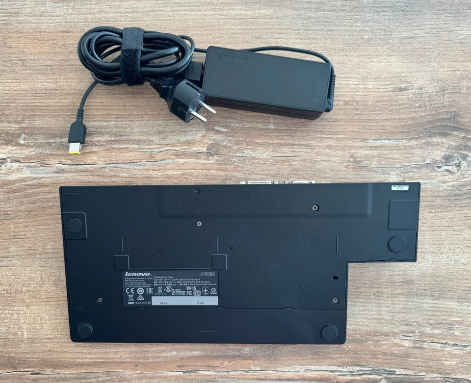 Lenovo ThinkPad Dockingstation Ultra Dock - Type 40A1 (T540 T550 T560 T570) - Photo 3/4