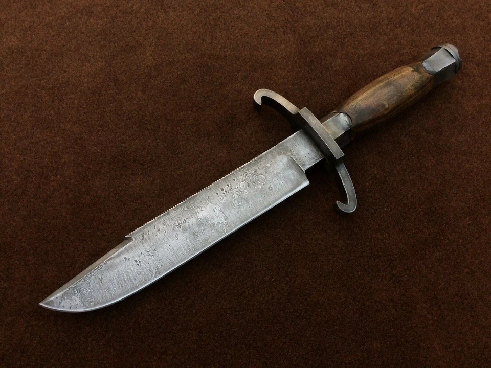 Cuchillo Bowie Bart Moore envejecido de acero al carbono hecho a mano personalizado, réplica CS01  Foto 2 de 4