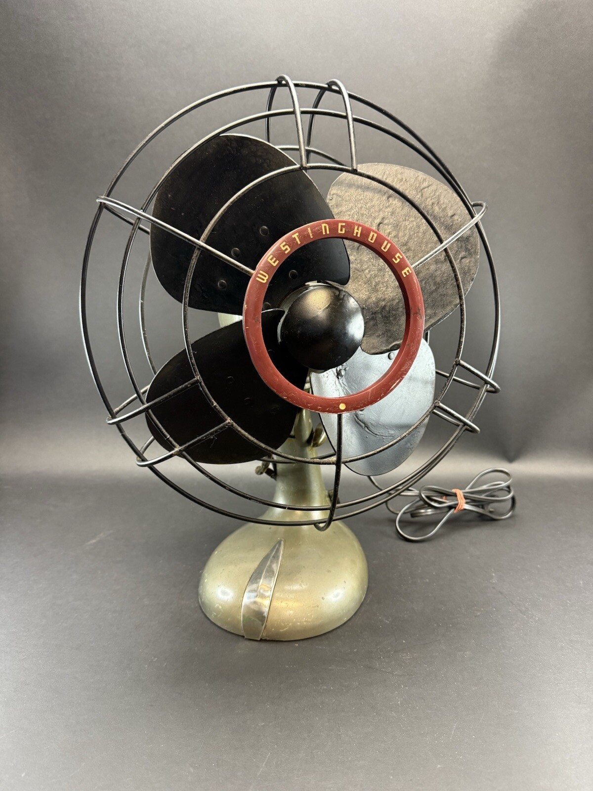 Vintage Westinghouse Y-4627 3-Speed Oscillating Electric Fan Works-image