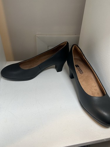 NEW Shoes For Crews Women's 8 Grip Dress/Work/Casual Shoes Black Pumps - Picture 4 of 10