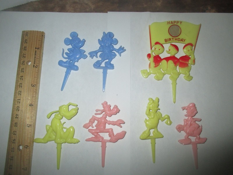 Lot 7 Vintage Disney Donald Daisy Mickey Minnie Goofy Cupcake Picks Cake Toppers