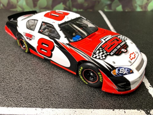 DALE EARNHARDT JR. #8 250TH CONSECUTIVE START 2006 MONTE CARLO SS ELITE 1:24 - Picture 4 of 23