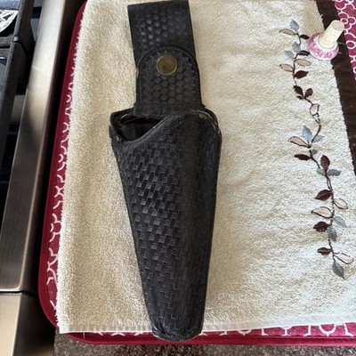 6  Basketweave Clamshell Holster
