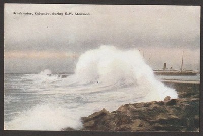 (BL) Ceylon Breakwater Colombo buring S. W. Monsoon unused Postcard