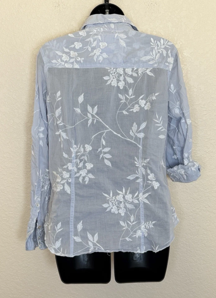 Camisa Cino Abotonada Bordada Talla XS Martinica Floral Bordada Azul Foto 3 de 4