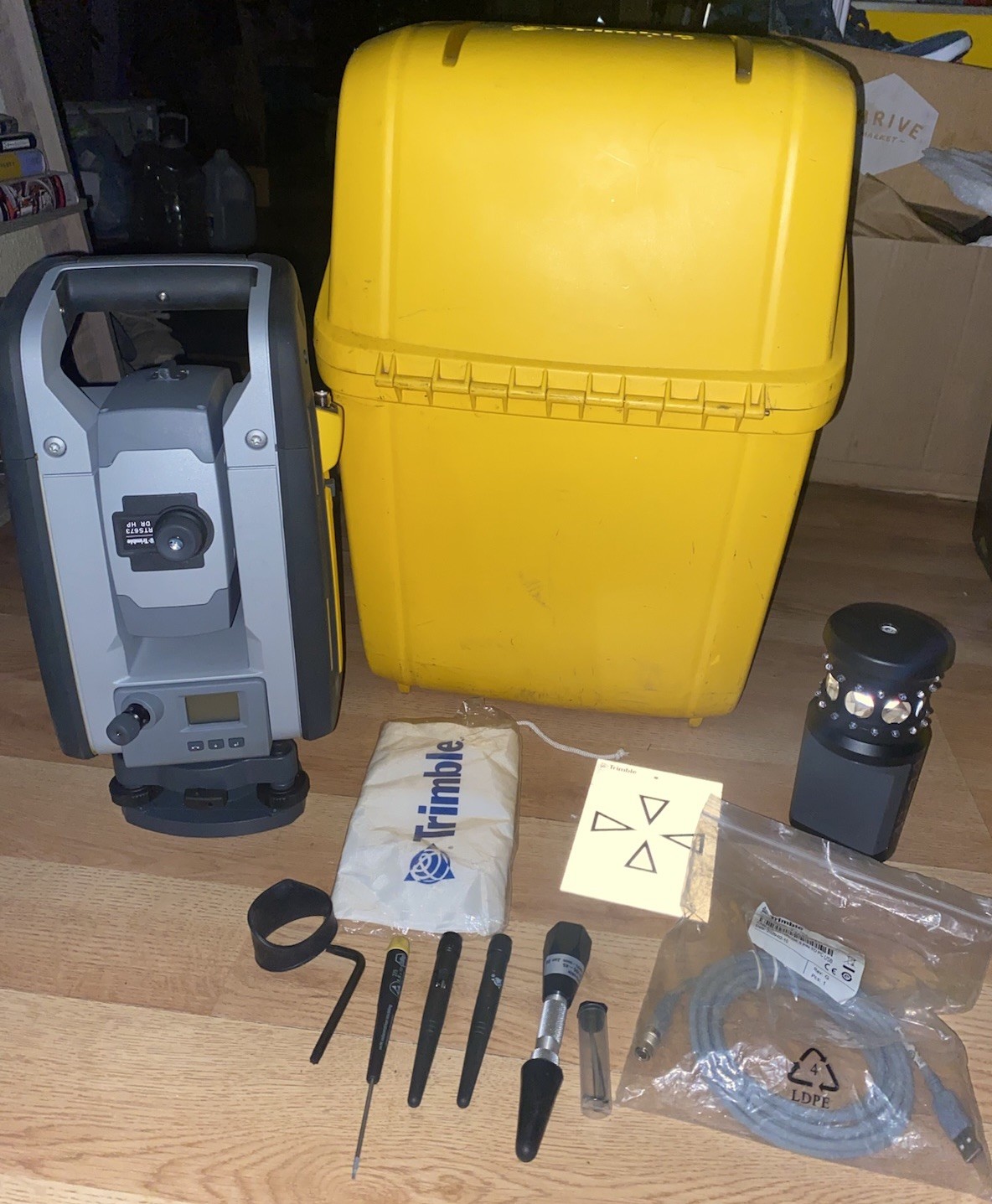 Trimble RTS673 DR HP Robotic Total Station With Prism, Case , And Accessories