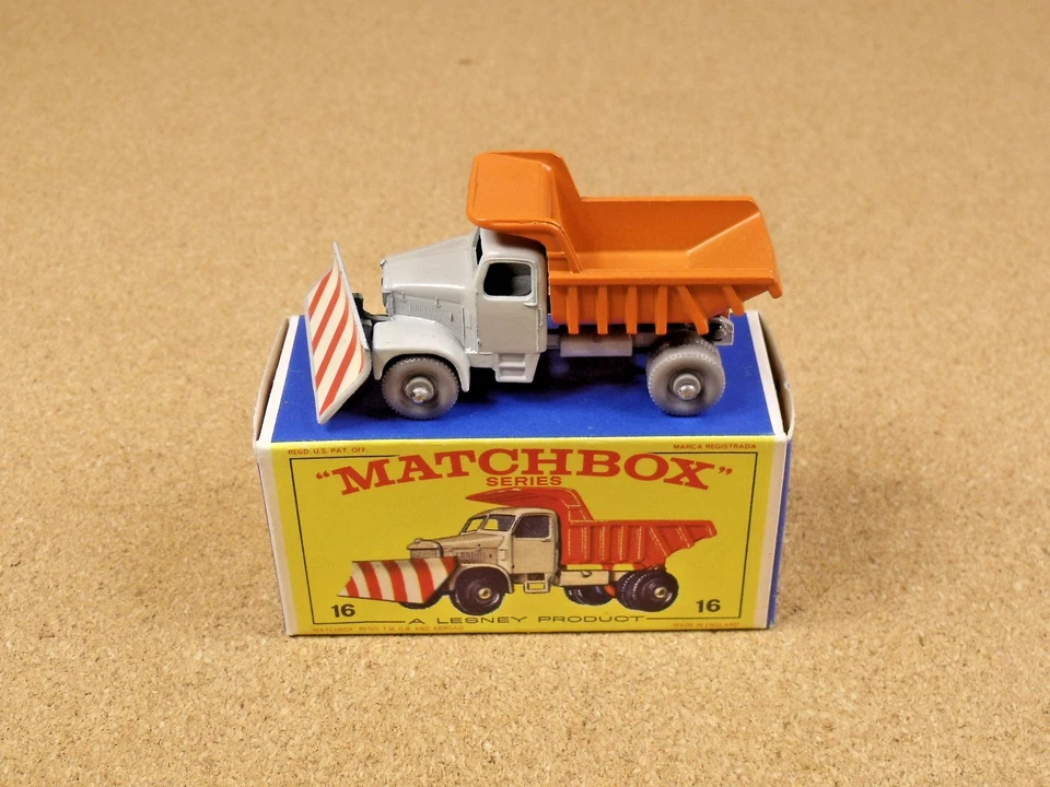 OLD VINTAGE LESNEY MATCHBOX # 16 SCAMMELL MOUNTAINEER SNOWPLOW ORIGINAL BOX GPW - Image 2 of 4