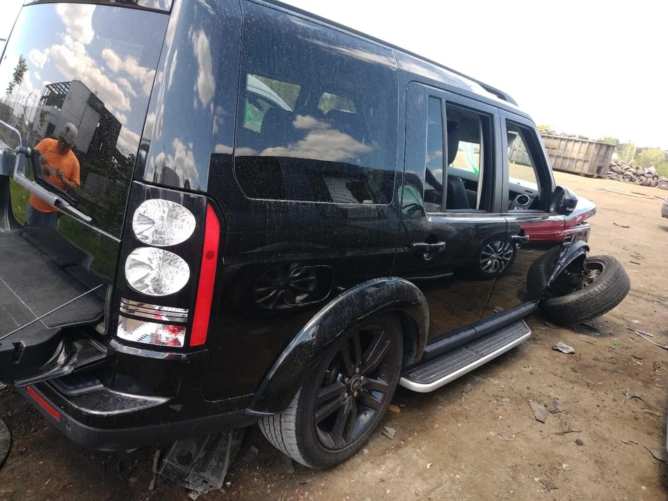 2016 Land Rover LR4 Front Left Door Black 106K Miles OEM Part 74246 - Image 3 of 4