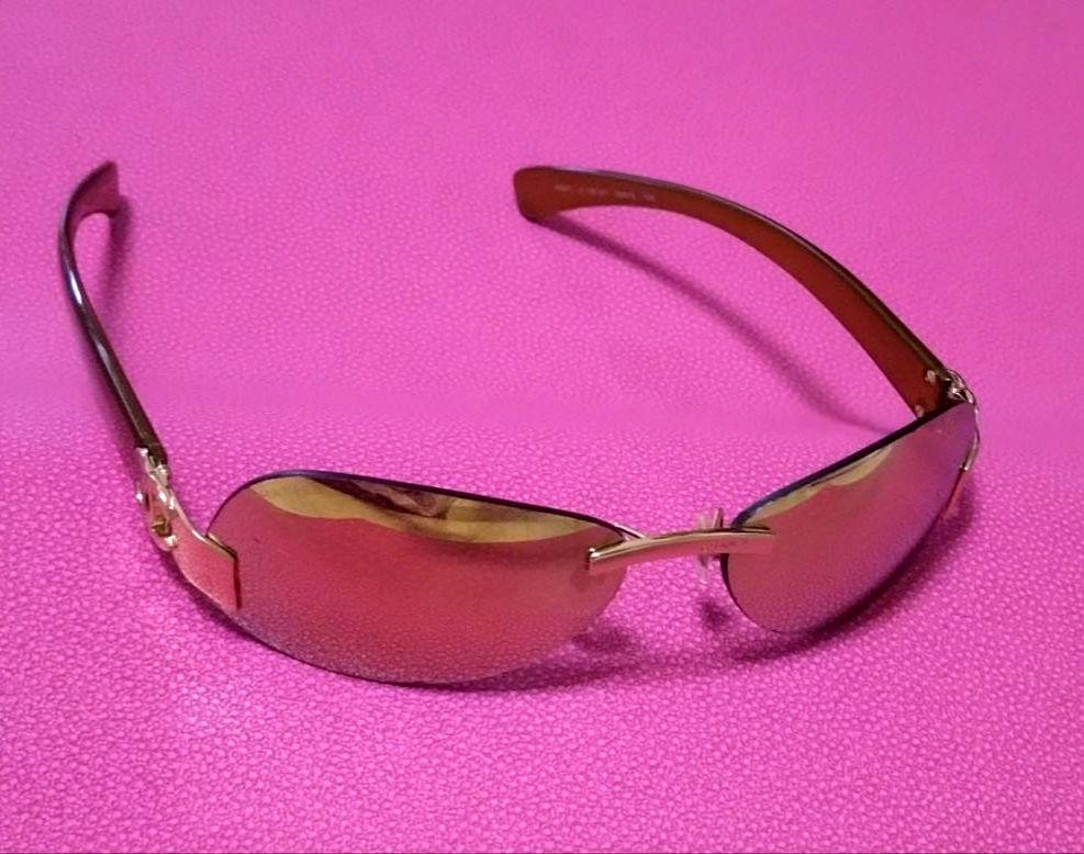 CHANEL Gold Mirror Lens Sunglasses with Classic Logo Design