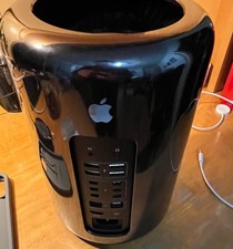 2013 Mac Pro - Excellent Condition - 32 GB RAM - 1TB Storage - 8 Core E5 - D300