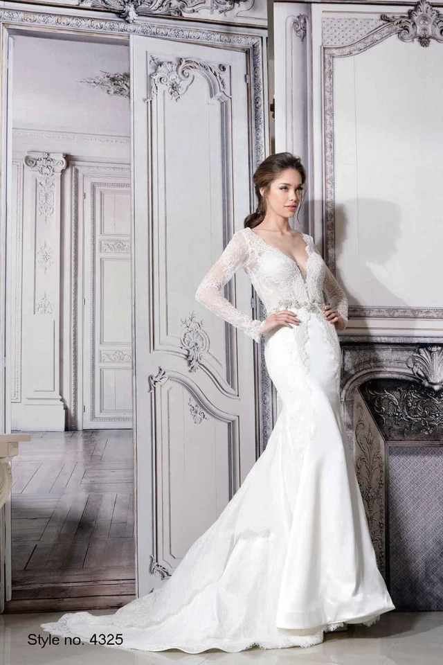 Pnina Tornai Long Sleeve Wedding Gown - Image 2 of 3