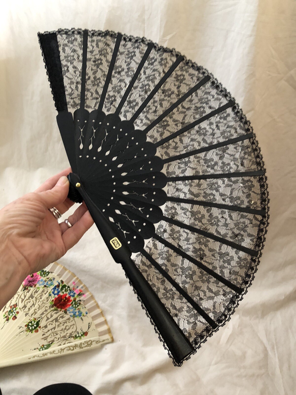 Lot of 6 Vintage Hand Fans 3 = Asian + 3 = Spanish EUC + NOS Painted + Lace