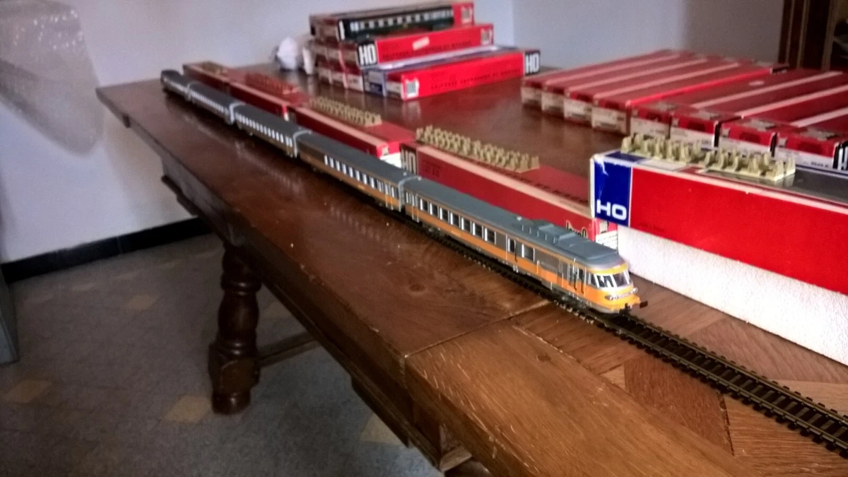 Boîte Vide Motrice 8611 Pour Turbotrain RTG Jouef BA404 - Occasion, échelle HO