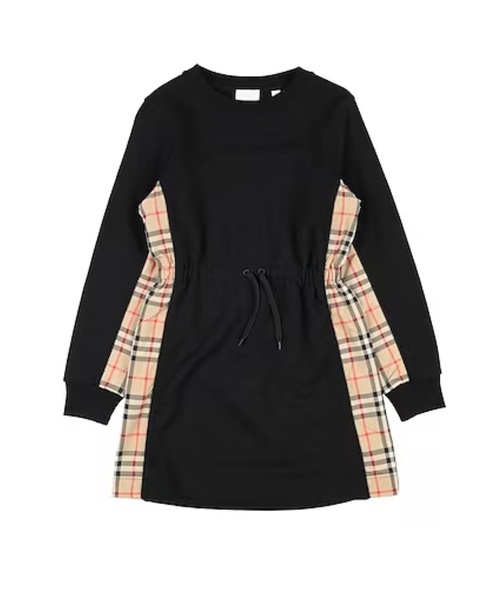 売り切りたいので値下げ！！！Burberry キッズ 6歳 (116 cm) 黒 売り切りたいので値下げ！！！Burberry キッズ 6歳 (116 cm) 黒