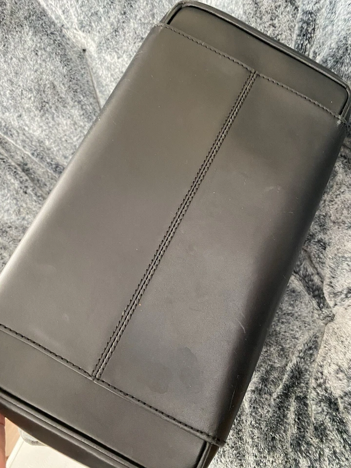 Bolso de Mano Victoria Beckham Quincy Cuero de Becerro Usado Negro Foto 4 de 4