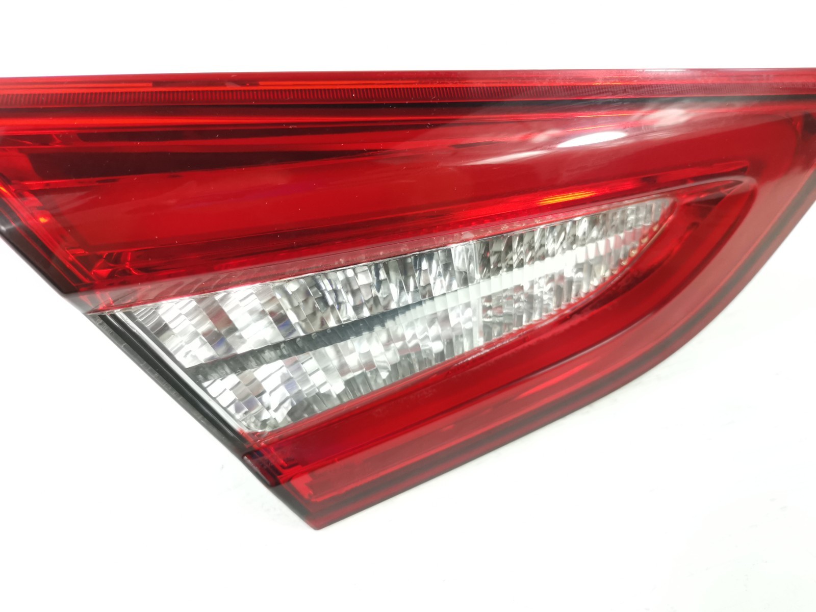 Maserati Quattroporte S Q4 3.0L AWD 2015 Rear Left Side Inner Tail Light Lamp