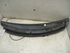 08 Toyota Yaris Hatchback Cowl Vent Panel