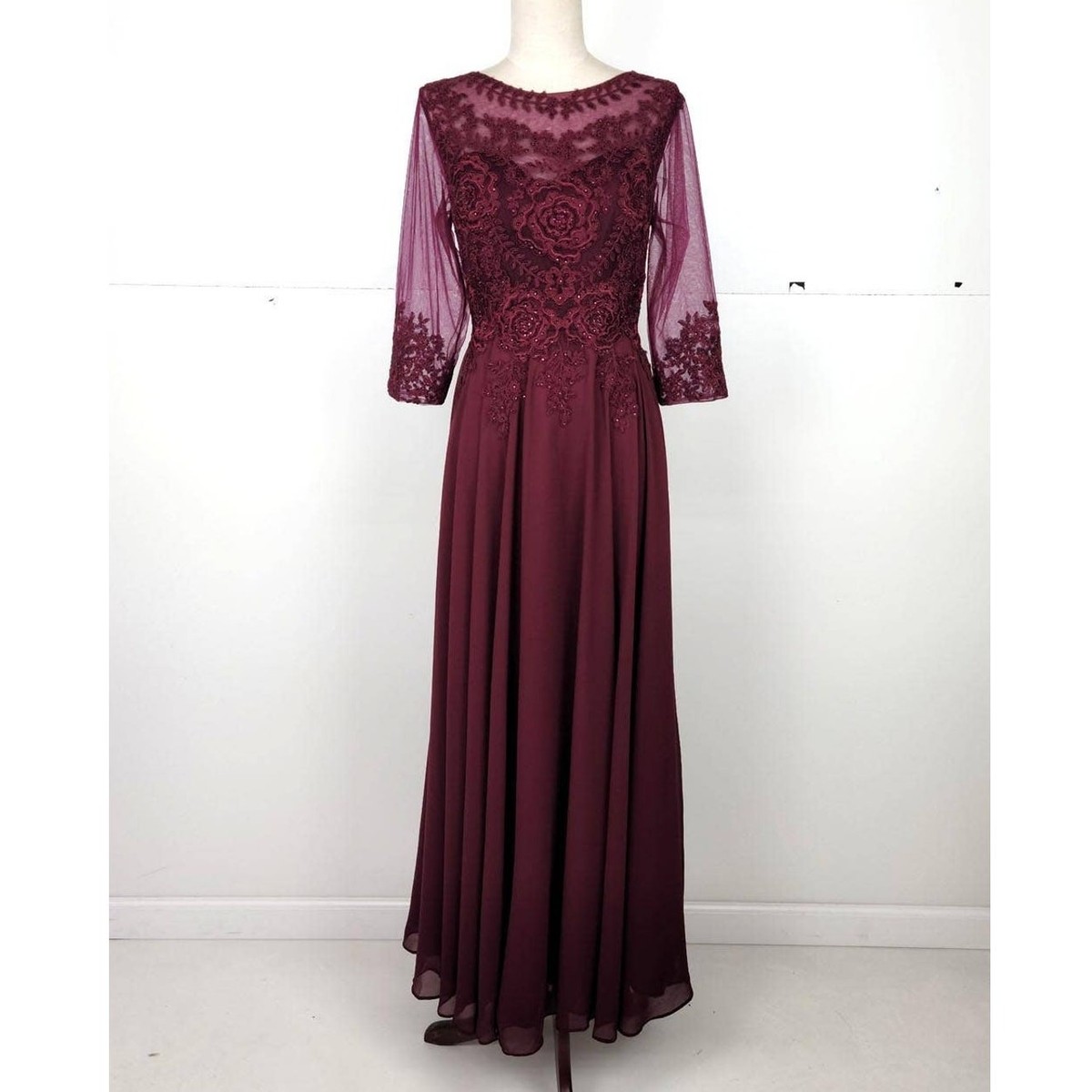 Chicas Missy Maxi Dress 3/4 Lace Sleeve Gown Women Medium Burgundy Formal NWT Chicas Missy Maxi Dress 3/4 Lace Sleeve Gown Women Medium Burgundy Formal NWT