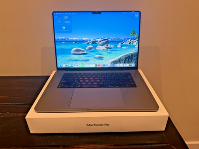 2023 Apple MacBook Pro with M2 Max Chip (16.2 MacBook Pro 16 M2Max