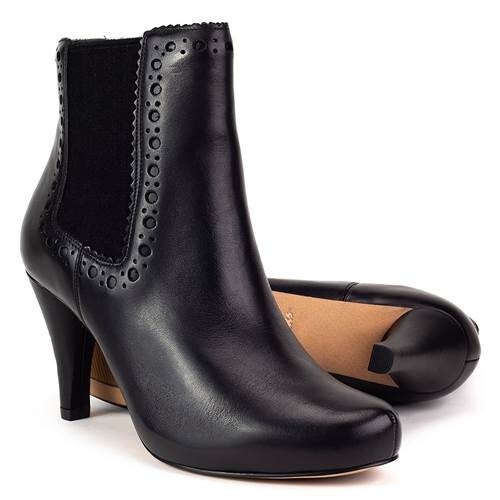 clarks ladies ankle boots uk