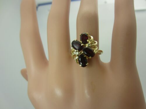 Anillo Vintage De Oro Amarillo De 14K Con Granate Y Diamante - Imagen 9 de 10