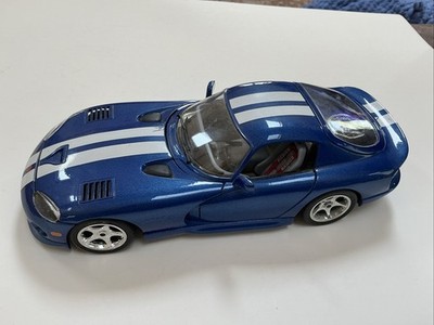 1996 Burago Blue Dodge Viper GTS Coupe Italy 1/24 Scale Diecast Car 