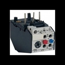 SIEMENS 3UA5200-1F U 3.2 - 5A 600V 3P USED