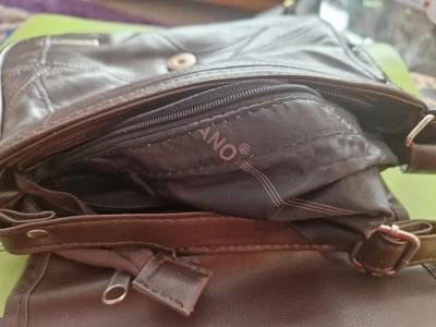 Italian Stefano Leather Handbag With Strap And Zip And Compartments - Image 1 of 4