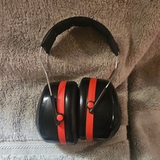 3M Optime 105 Przemysłowe nauszniki czarne/czerwone wyprodukowane w USA