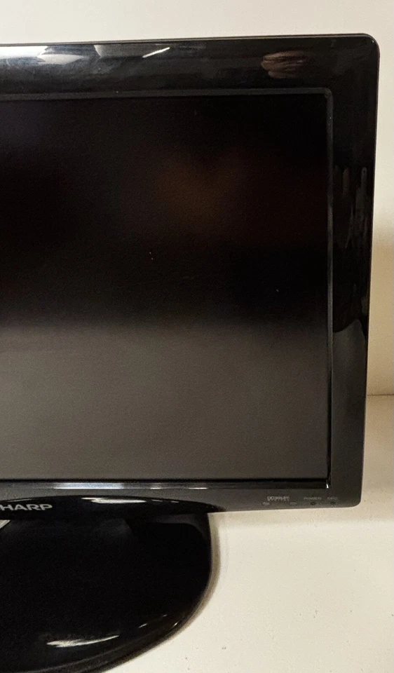 Sharp LC19SB25U 19 Inch 720P LCD HD TV AUX Gaming PC Monitor W/Remote, Tested - Image 4 of 4